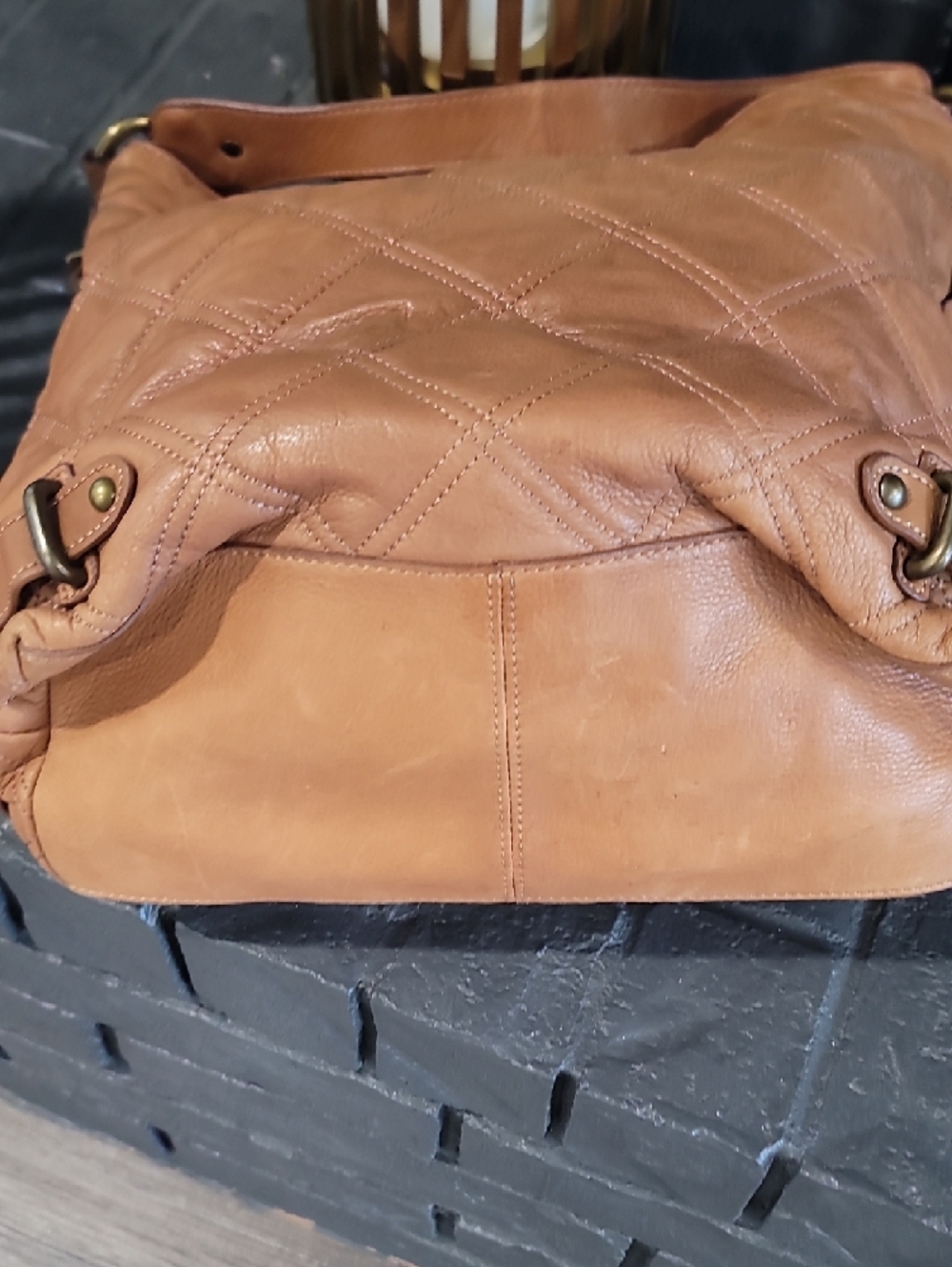 Vintage Fossil Women's Quilted Leather Hobo Bag in Tan - Picture 6 of 8